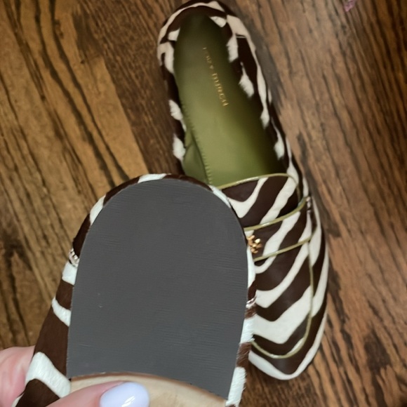 Tory Burch
Ballet zebra-print loafers $419 NWT - Picture 8 of 8